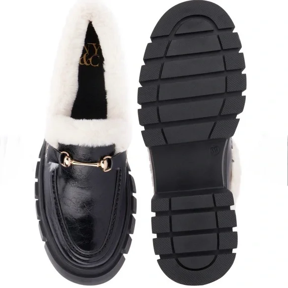 New York & Co Seraphina Faux Fur Trim Lug Sole Loafer - Picture 2 of 5